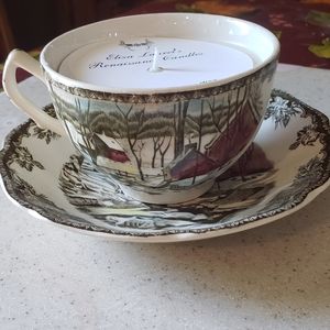 Friendly village Hand Poured Soy candle